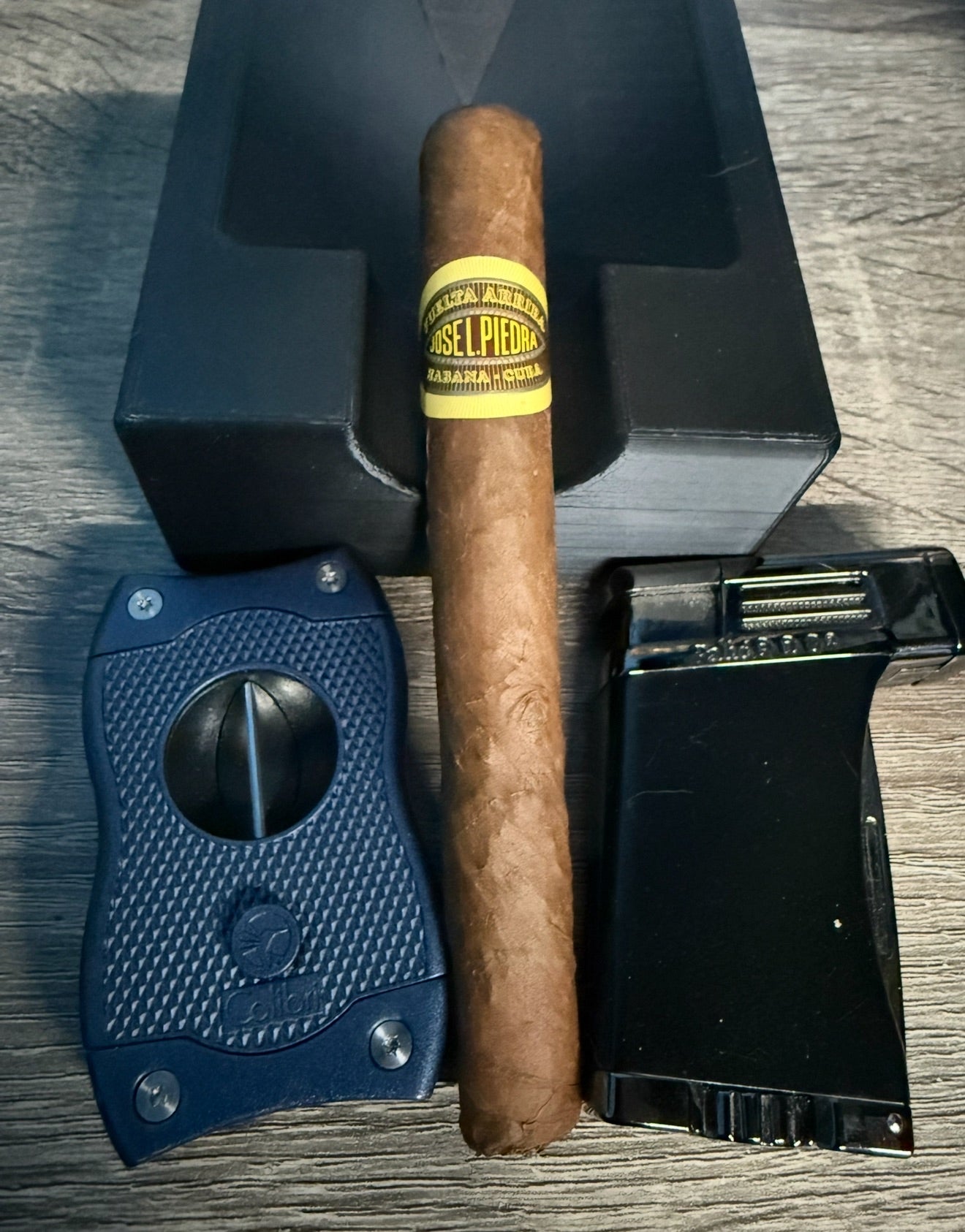 Open-Ended Cigar Ashtray
