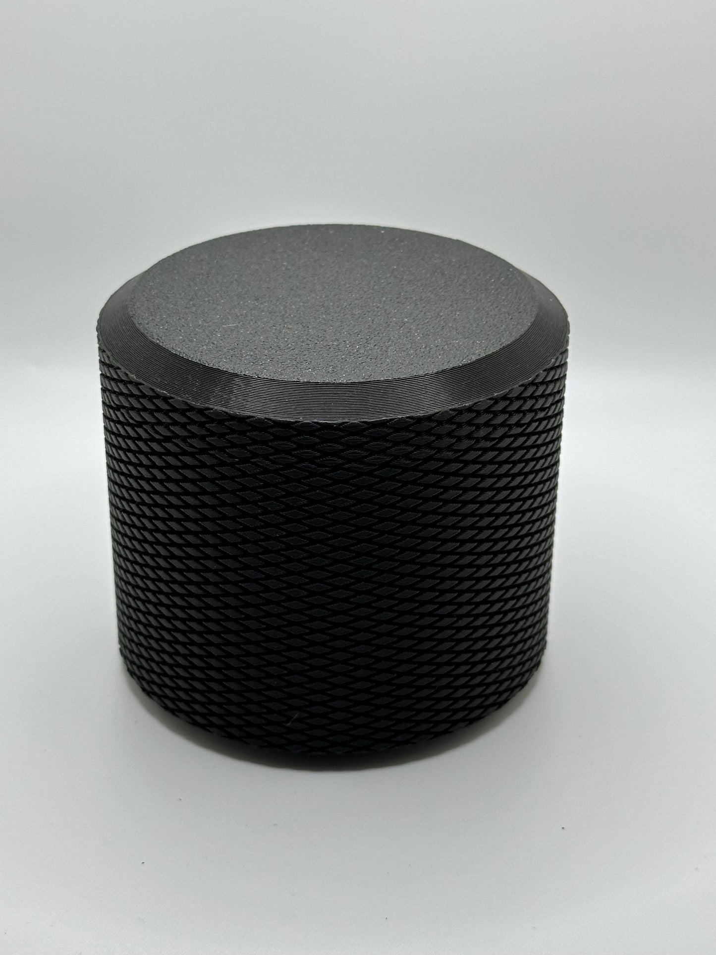 The Gentleman’s Cache – 3D-Printed Premium Cigar Accessory Holder